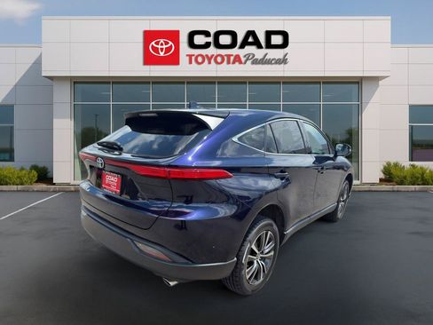 Used 2024 Toyota Venza LE AWD/4WD image 5