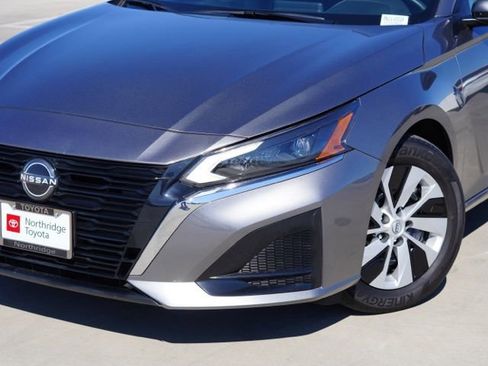 Used 2024 Nissan Altima 2.5 S FWD image 5