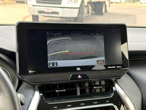 Used 2021 Toyota Venza XLE w/ Softex Package AWD/4WD image 24