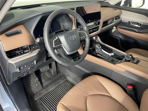 New 2026 Toyota Grand Highlander AWD image 3
