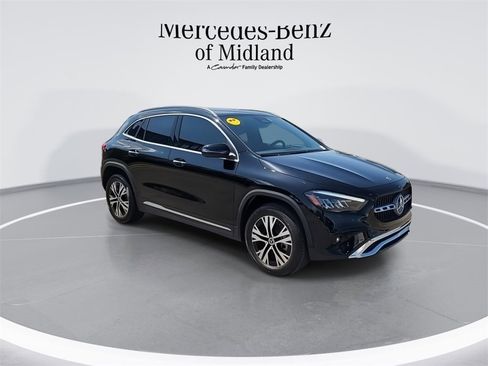 New 2025 Mercedes-Benz GLA 250 image 2