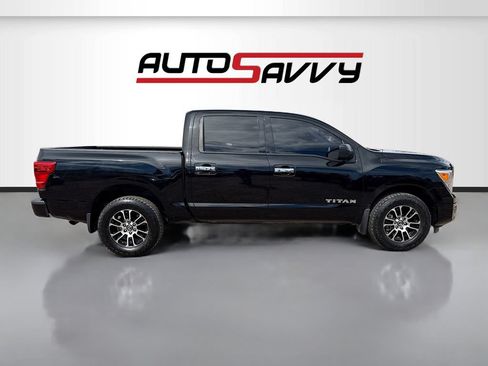 Used 2021 Nissan Titan SV w/ SV Convenience Package AWD/4WD image 8