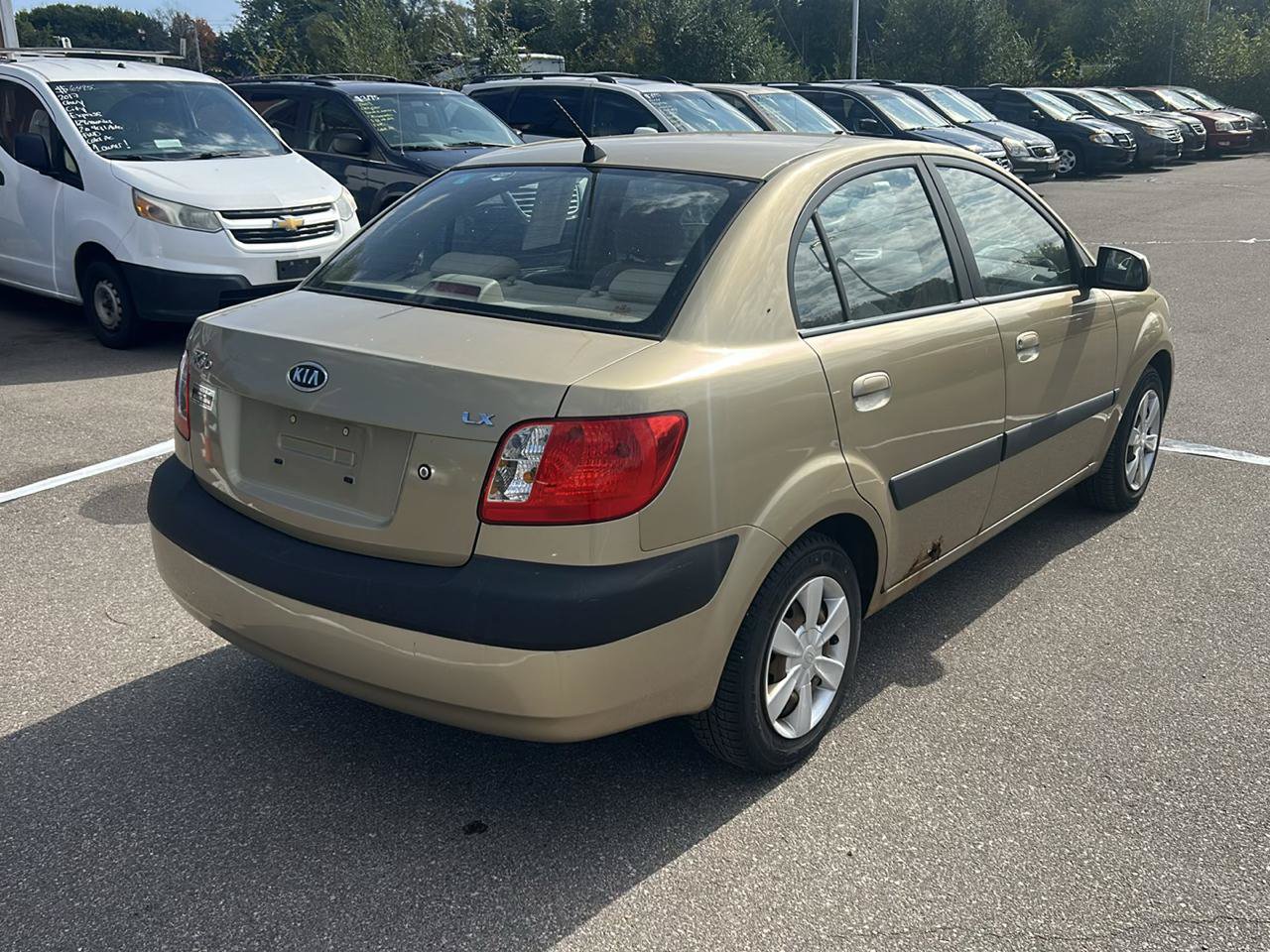 Used 2006 Kia Rio Sedan FWD image 5