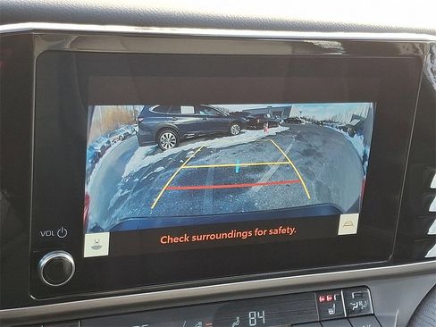 Used 2025 Toyota Camry SE image 19