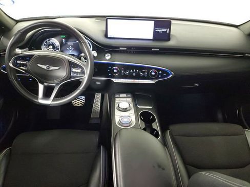 Used 2022 Genesis GV70 3.5T Sport image 17
