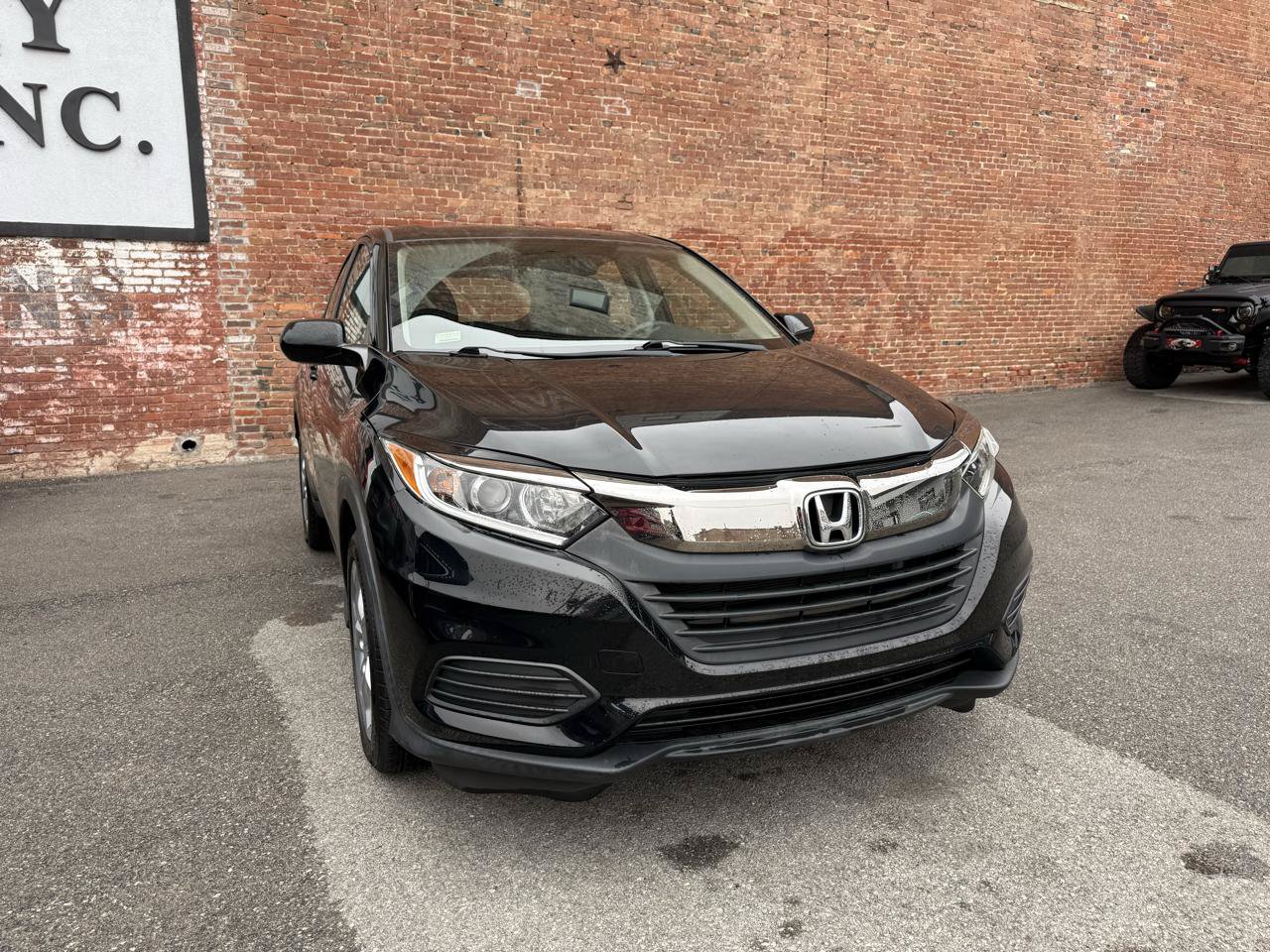 Used 2019 Honda HR-V LX image 2