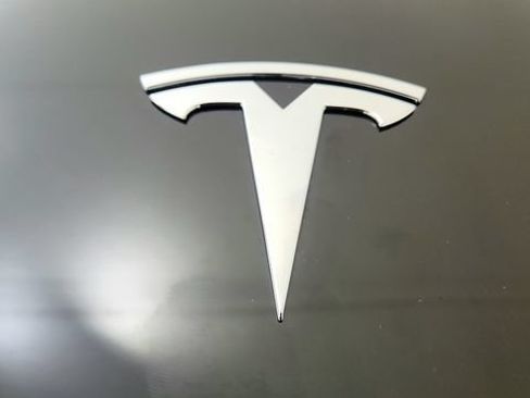 Used 2025 Tesla Model Y Long Range AWD/4WD image 31