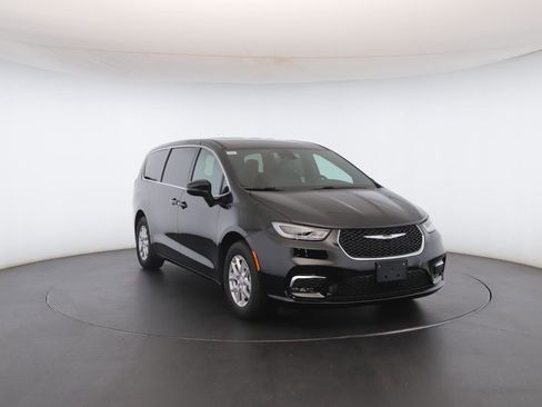 New 2026 Chrysler Pacifica Select image 35