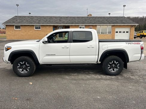 Used 2022 Toyota Tacoma 4x4 Double Cab image 8
