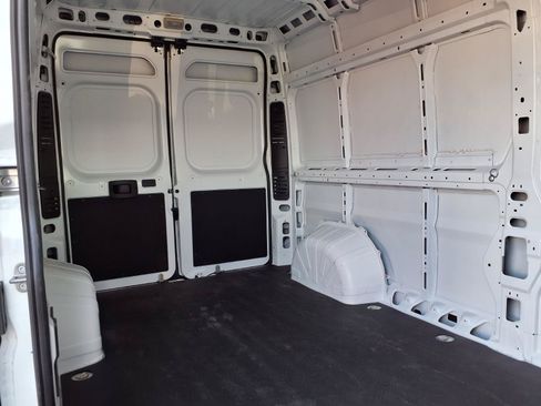 Used 2023 RAM ProMaster 2500 w/ Premium Convenience Group (B) FWD image 23