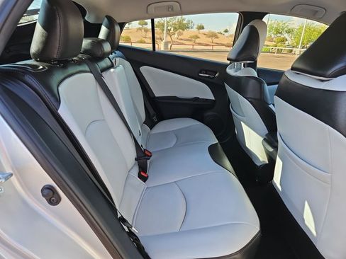 Used 2017 Toyota Prius Two w/ Carpet Mat Package FWD image 24