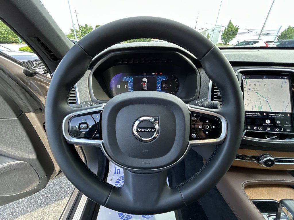 Used 2023 Volvo XC90 B6 Plus AWD/4WD image 18