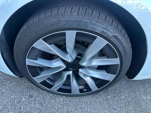 Used 2025 Tesla Model 3 RWD image 10