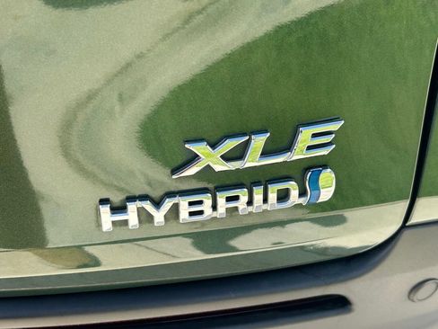 Certified 2023 Toyota Sienna XLE w/ XLE Plus Package FWD image 13