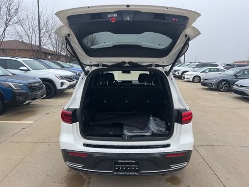 Used 2024 Mercedes-Benz EQB 300 4MATIC image 10