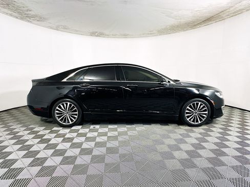 Used 2019 Lincoln MKZ Premiere FWD image 2