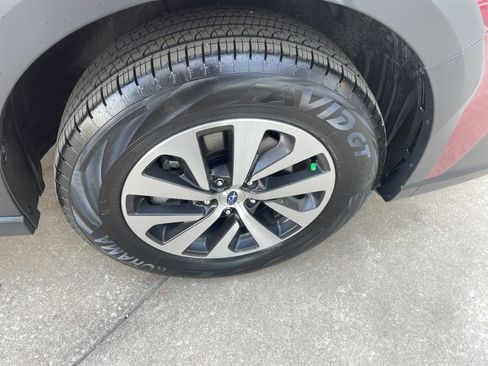 Certified 2025 Subaru Outback Premium image 40