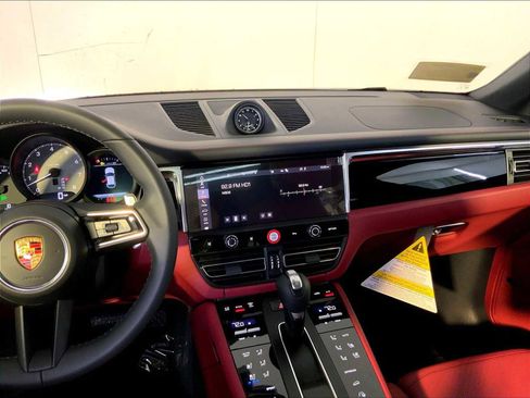 New 2026 Porsche Macan S image 16