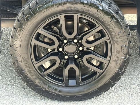 Used 2020 GMC Sierra 1500 Elevation w/ Elevation Value Package AWD/4WD image 10