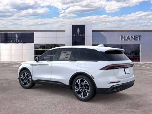 New 2026 Lincoln Nautilus Premier w/ Jet Appearance Package AWD/4WD image 4