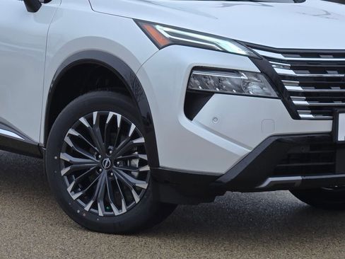 New 2026 Nissan Rogue Platinum w/ Platinum Premium Package image 3