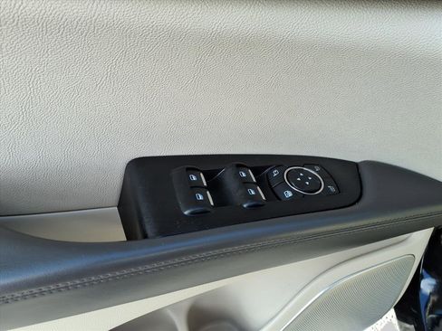 Used 2020 Lincoln Nautilus Reserve w/ Equipment Group 202A image 15