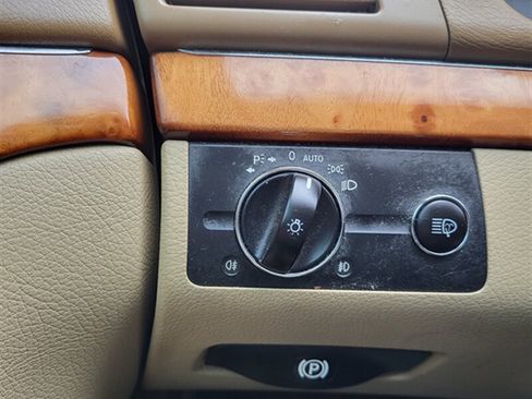 Used 2008 Mercedes-Benz E 350 Sedan image 24
