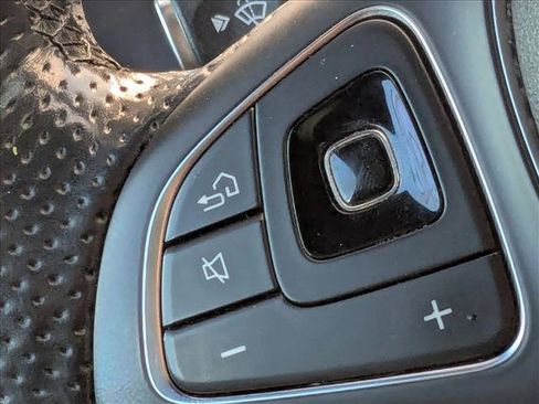 Used 2017 Mercedes-Benz E 300 image 11