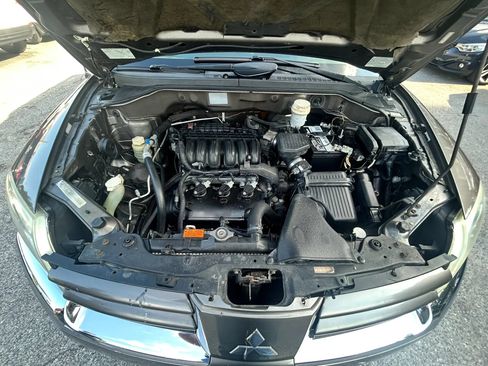 Used 2005 Mitsubishi Endeavor XLS FWD image 17