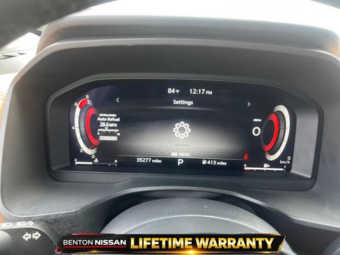 Certified 2022 Nissan Rogue Platinum w/ Head-Up Display Package FWD image 14