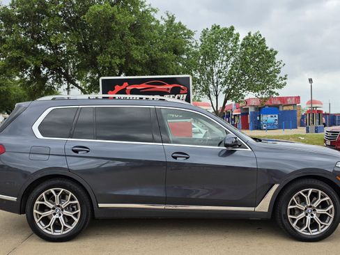 Used 2022 BMW X7 xDrive40i w/ Premium Package image 7