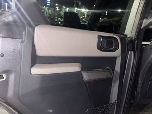 Used 2023 Ford Bronco Wildtrak image 22