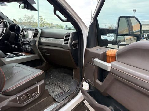 Used 2017 Ford F250 King Ranch w/ King Ranch Ultimate Package AWD/4WD image 28