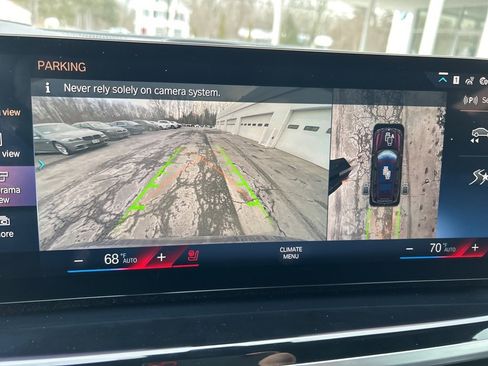 Certified 2023 BMW X7 xDrive40i w/ M Sport Package image 13