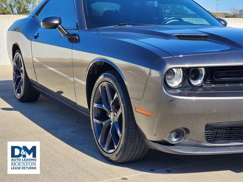 Used 2021 Dodge Challenger SXT w/ Blacktop Package image 9