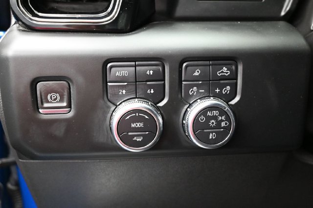 Used 2023 GMC Sierra 1500 AT4 w/ AT4 Premium Package AWD/4WD image 23
