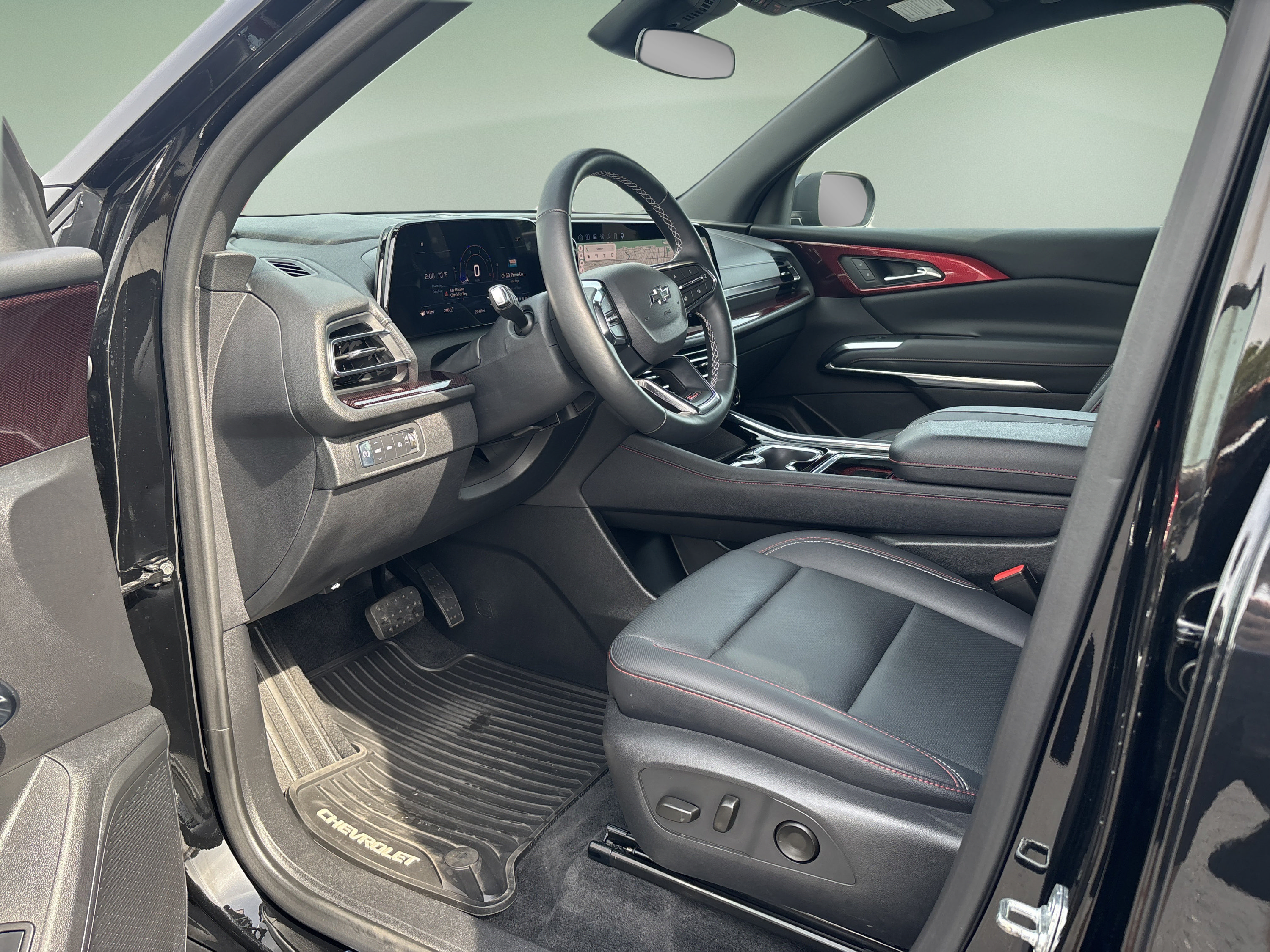 Used 2025 Chevrolet Traverse Z71 AWD/4WD image 10