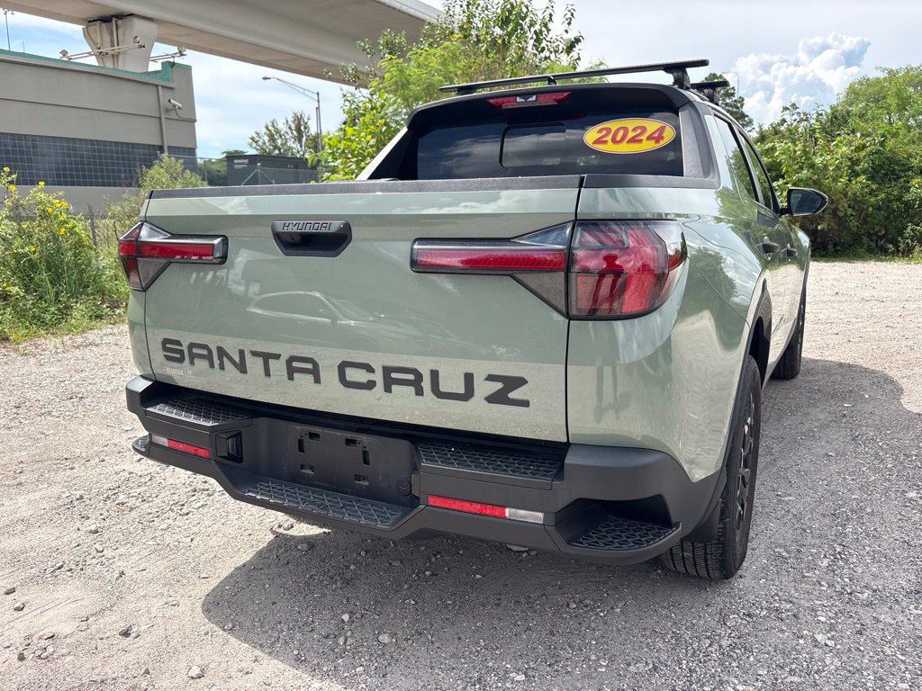 Used 2024 Hyundai Santa Cruz SEL w/ Activity Package FWD image 3