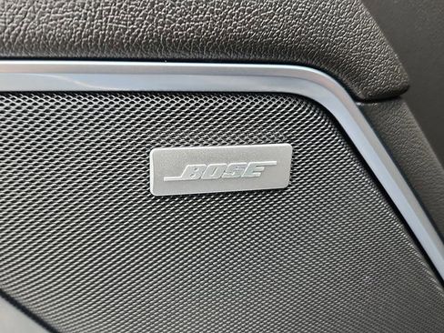 Used 2023 GMC Sierra 1500 SLT w/ SLT Premium Package AWD/4WD image 18