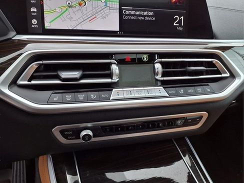 Used 2023 BMW X5 xDrive40i w/ Premium Package AWD/4WD image 23