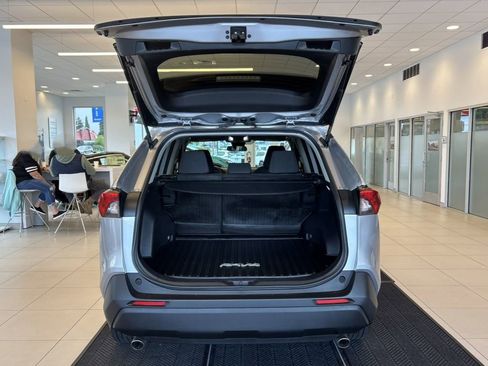 Used 2023 Toyota RAV4 LE image 9