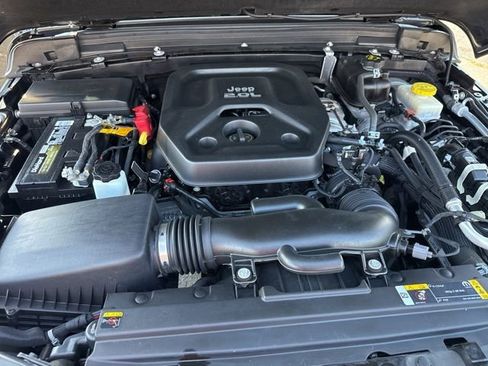 Used 2021 Jeep Wrangler Unlimited Sport image 31