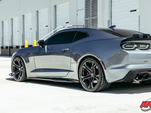 Used 2020 Chevrolet Camaro SS RWD image 51