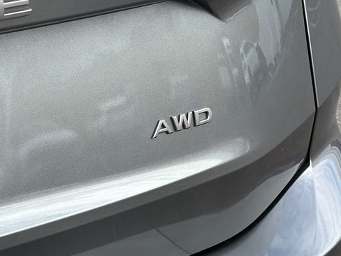 Used 2025 Nissan Rogue SV AWD/4WD image 28