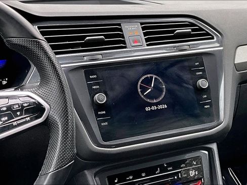 Certified 2023 Volkswagen Tiguan SE R-Line image 7