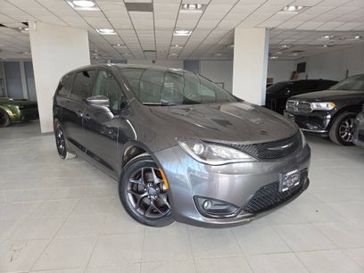 Used 2018 Chrysler Pacifica Touring Plus w/ S Appearance Package