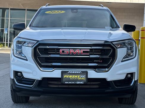 Certified 2022 GMC Terrain AT4 image 9