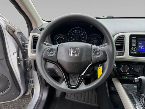 Used 2019 Honda HR-V LX image 12