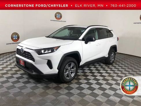 Used 2022 Toyota RAV4 LE AWD/4WD image 1