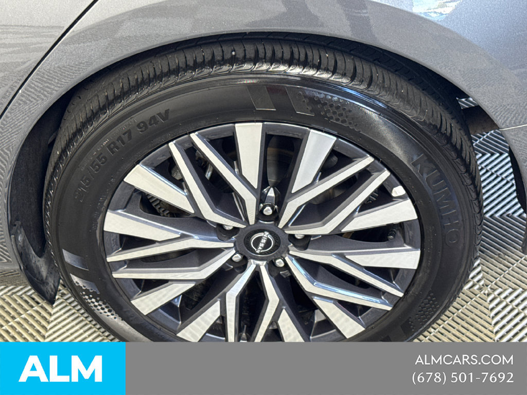 Used 2025 Nissan Altima 2.5 SV FWD image 22